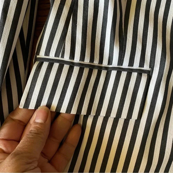 NWT Blazer by Ellen Tracy, Size 8 - Picture 3 of 6